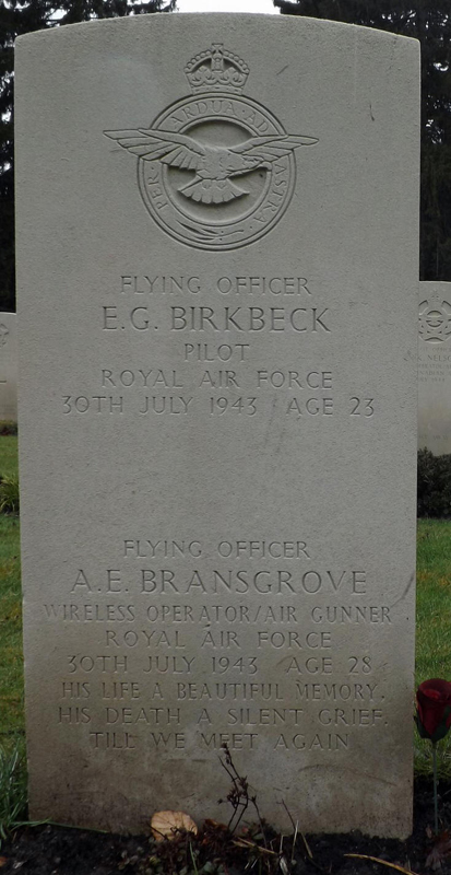 F/O Eric Gordon Birkbeck<br /><br /><br />died on active duty - 30.7.1943