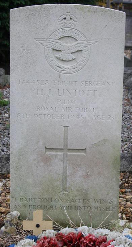F/Sgt Herbert John Lintott<br /><br /><br />died training exercise - October 8th, 1945